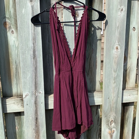 Kendall & Kylie backless halter romper - Picture 2 of 4